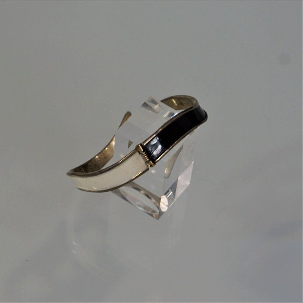 Vintage Hinged Bracelet White And Black Enamel Gold Color Trim